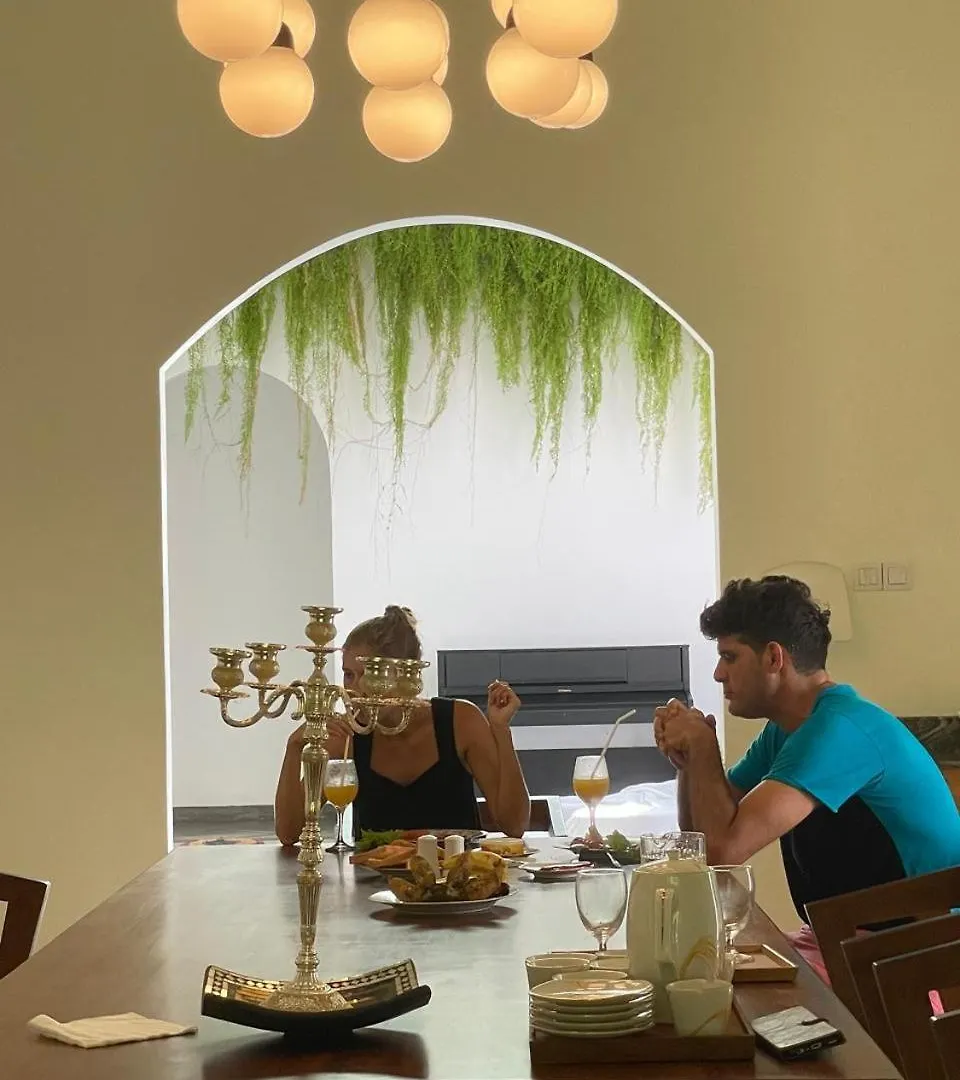 Katunayake Tectona Grandis Bed & Breakfast